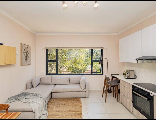 1 BEDROOM APARTMENT FOR SALE IN KENILWORTH